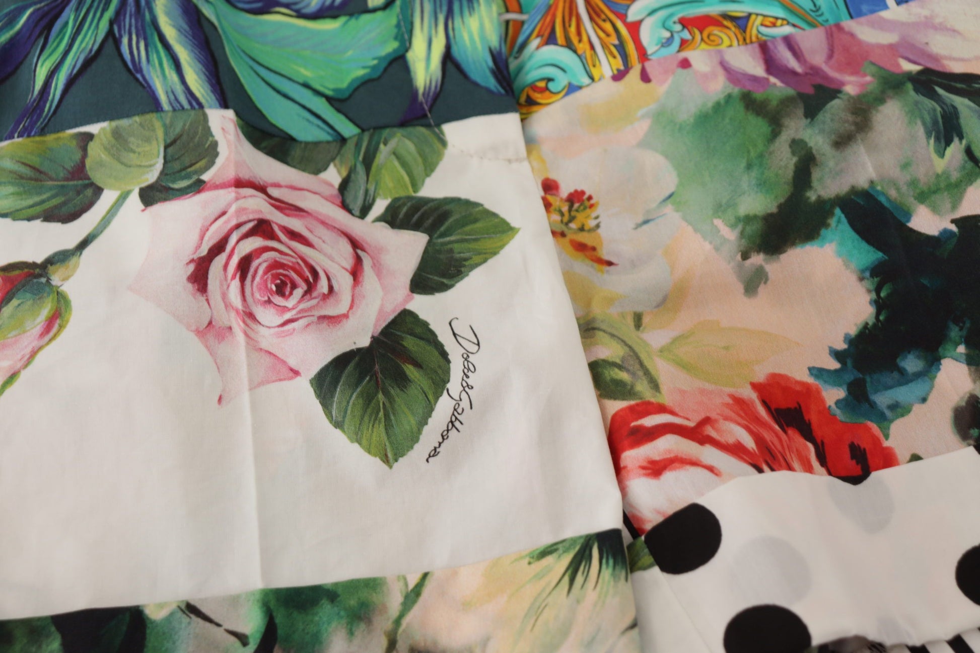 Dolce & Gabbana Floral High Waist Hot Pants Shorts - ACCEXO