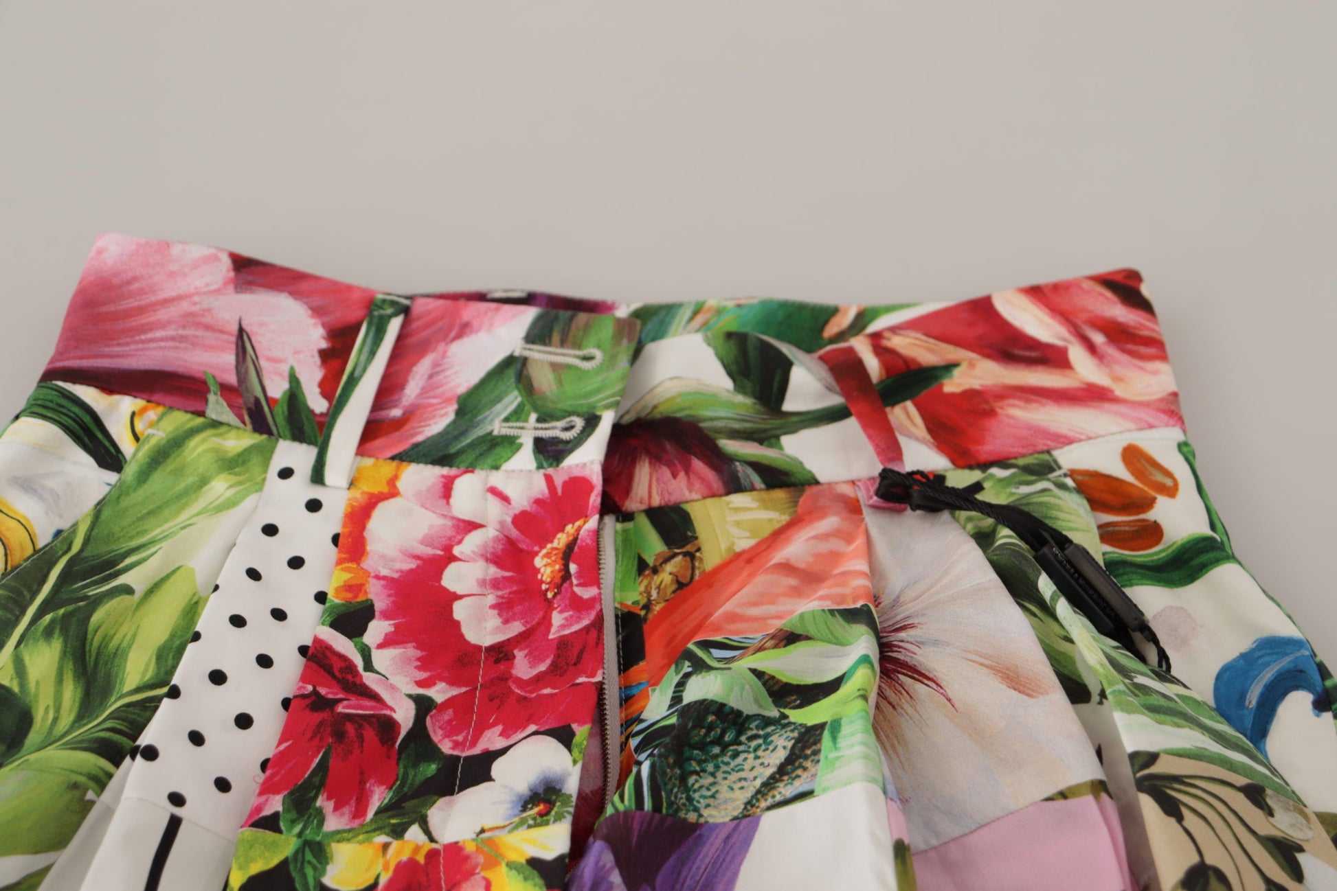 Dolce & Gabbana Multicolor Majolica Floral High-Waist Shorts - ACCEXO