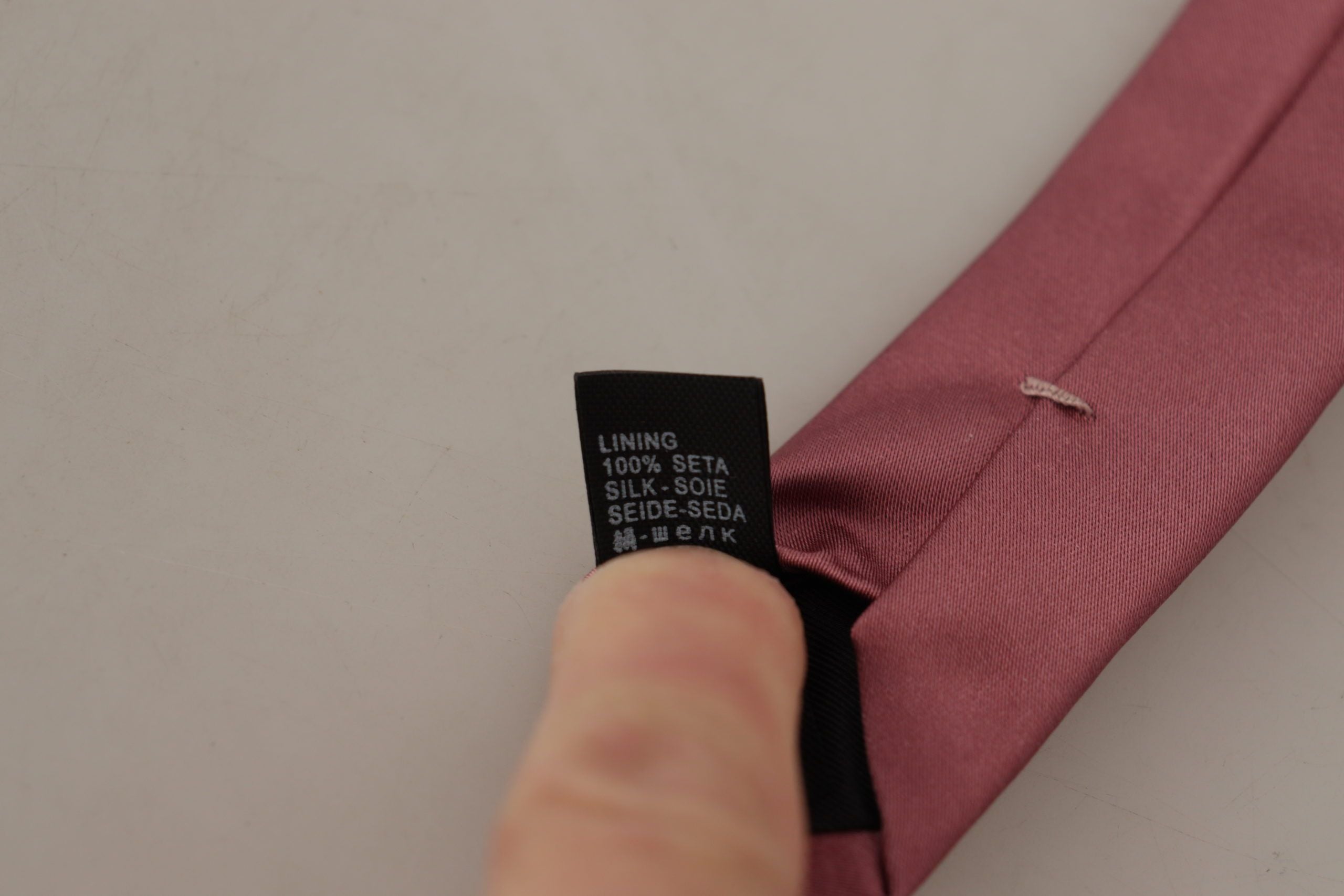 Dolce & Gabbana Elegant Pink Silk Bow Tie - ACCEXO