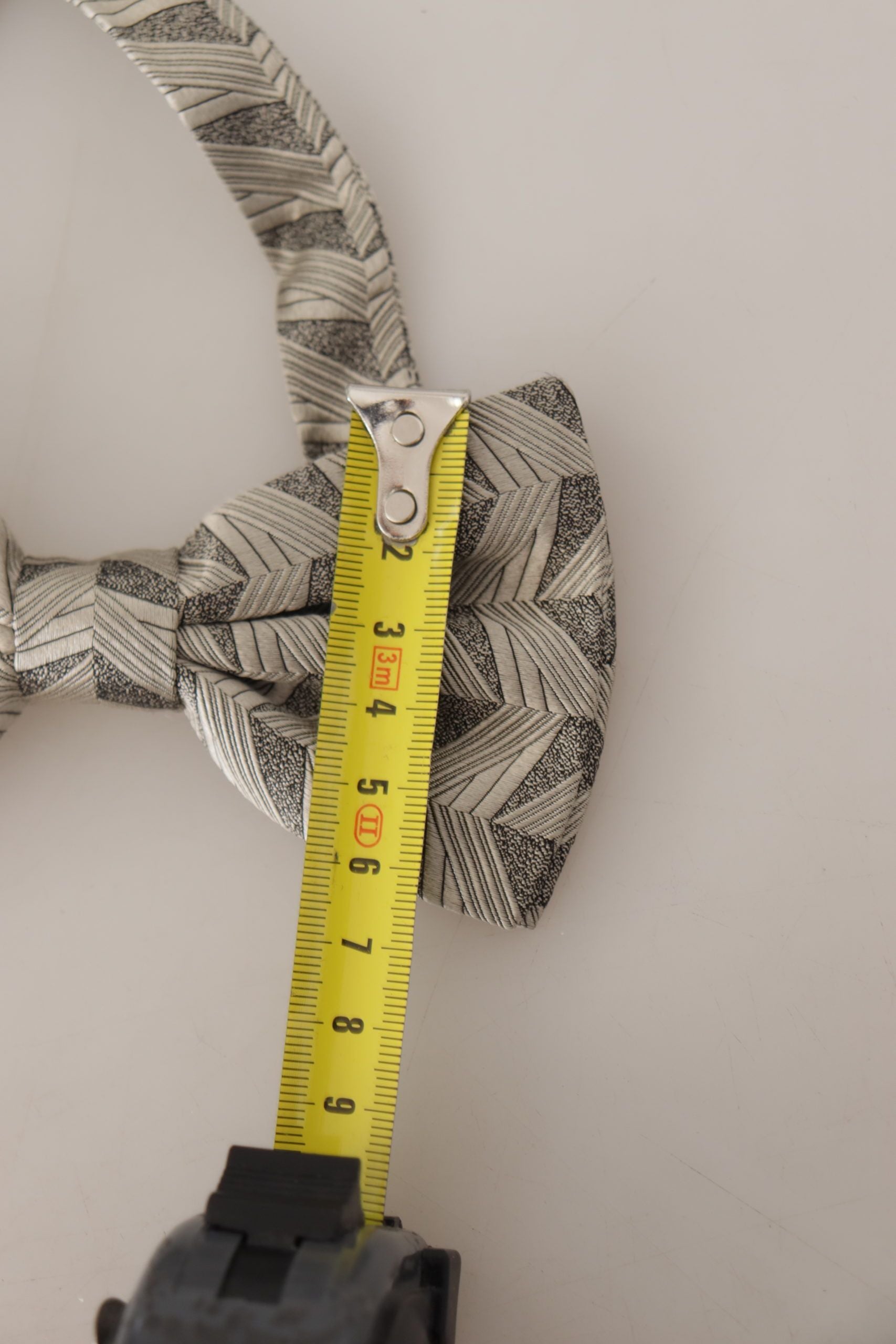 Dolce & Gabbana Elegant Silk Grey Bow Tie - ACCEXO