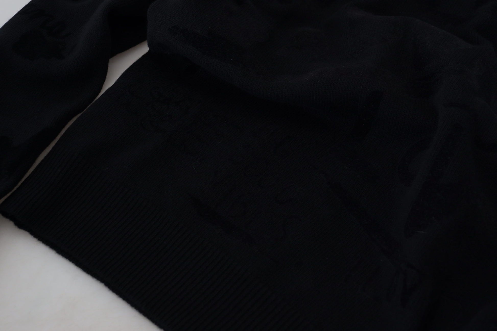 Dolce & Gabbana Elegant Black Logo Wool Sweater - ACCEXO
