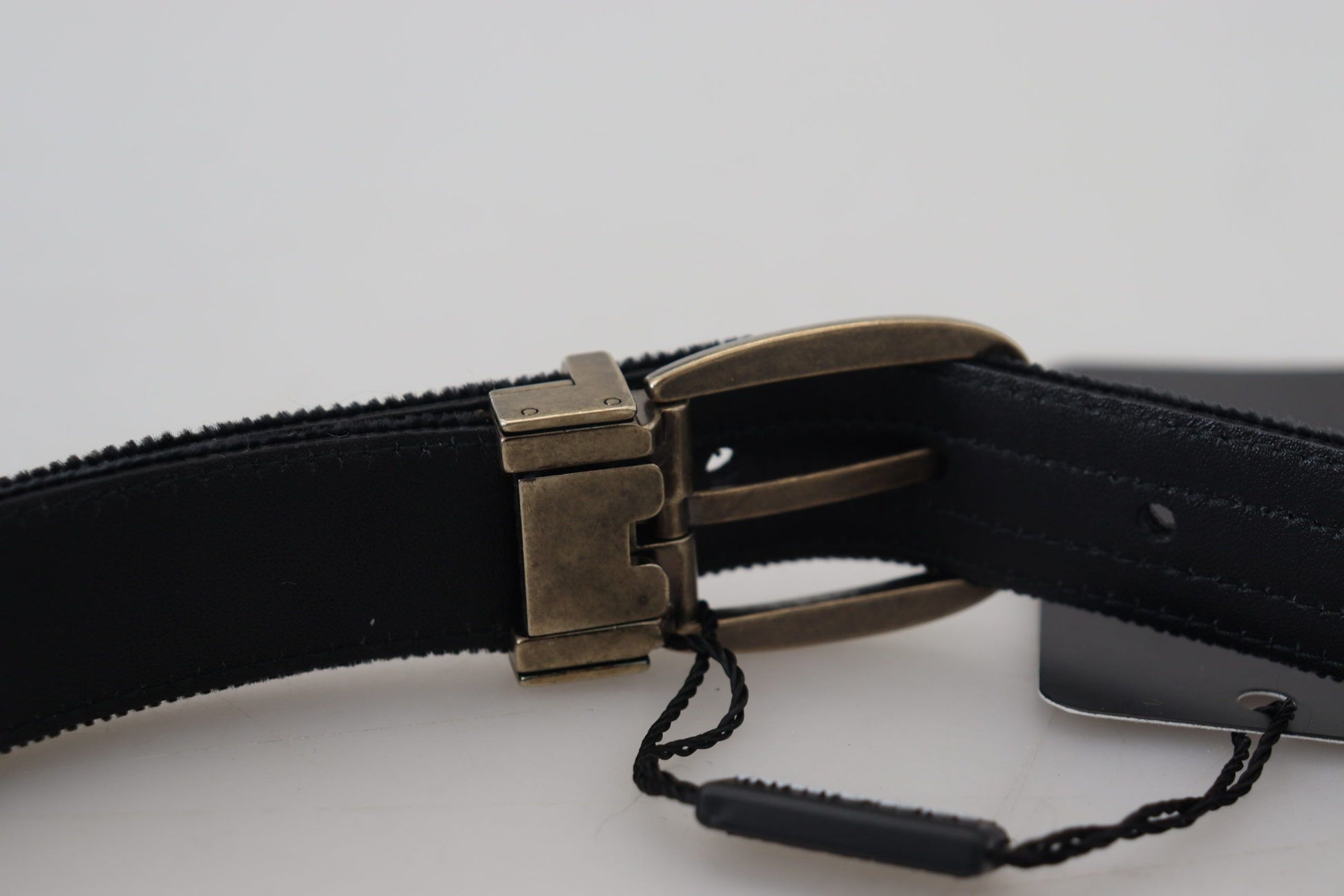 Dolce & Gabbana Elegant Black Leather Belt - ACCEXO