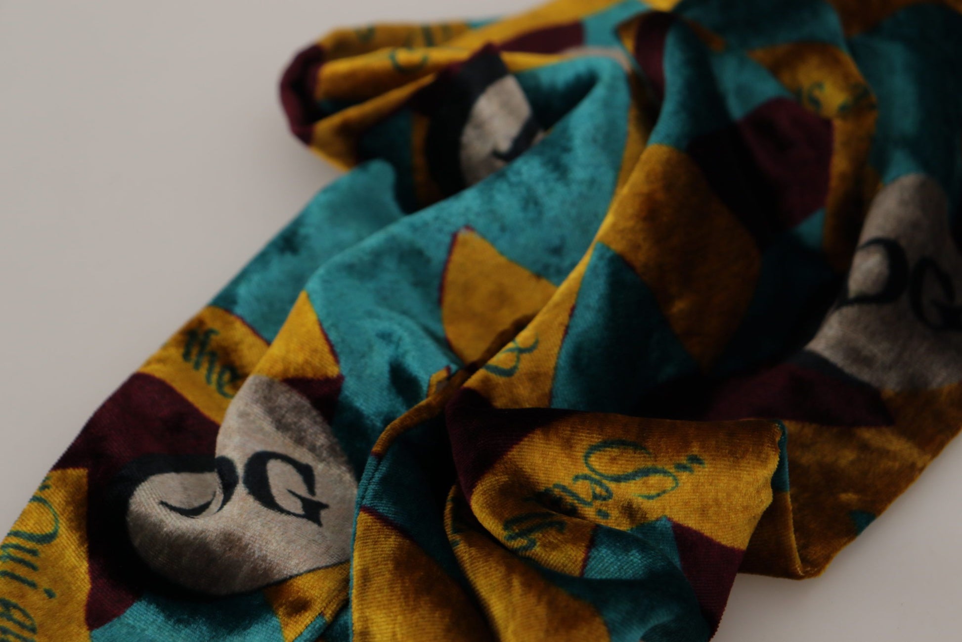 Dolce & Gabbana Elegant Multicolor Silk Blend Men's Scarf - ACCEXO