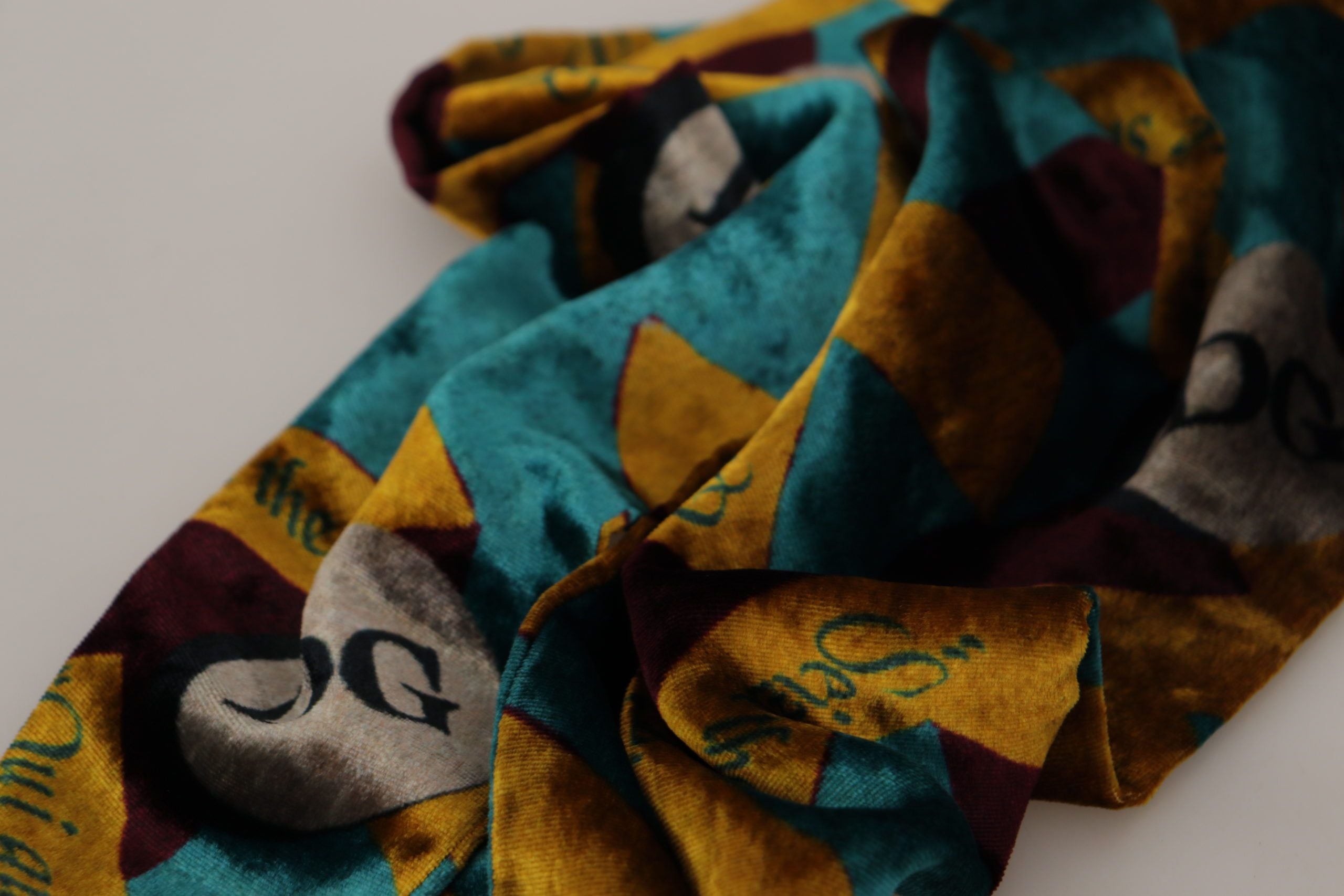 Dolce & Gabbana Elegant Multicolor Silk Blend Men's Scarf - ACCEXO