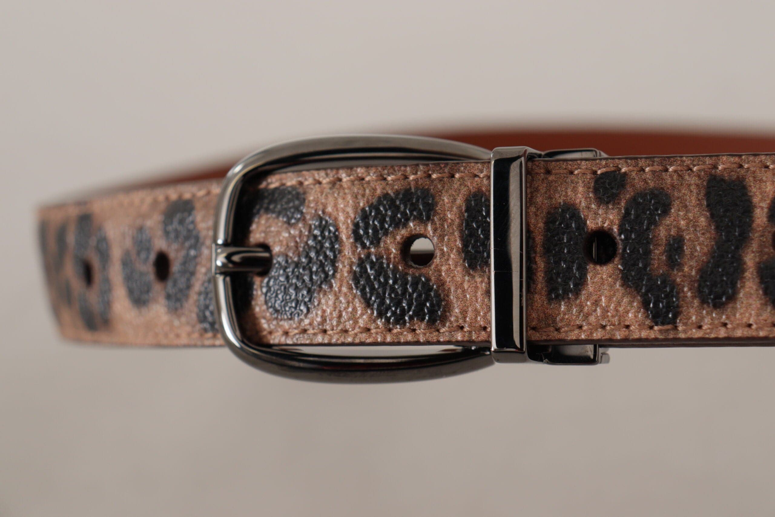 Dolce & Gabbana Elegant Engraved Leather Belt - Timeless Style - ACCEXO
