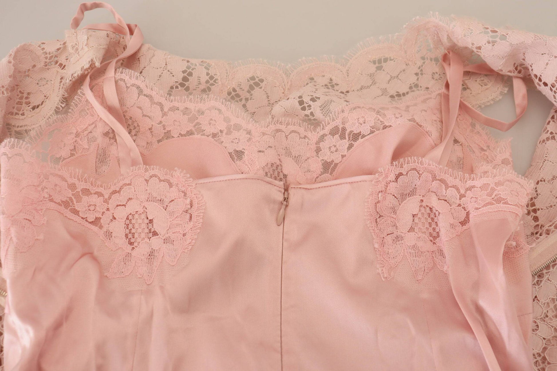 Dolce & Gabbana Elegant Sheer Lace Sleeveless Blouse in Pink - IT40|S