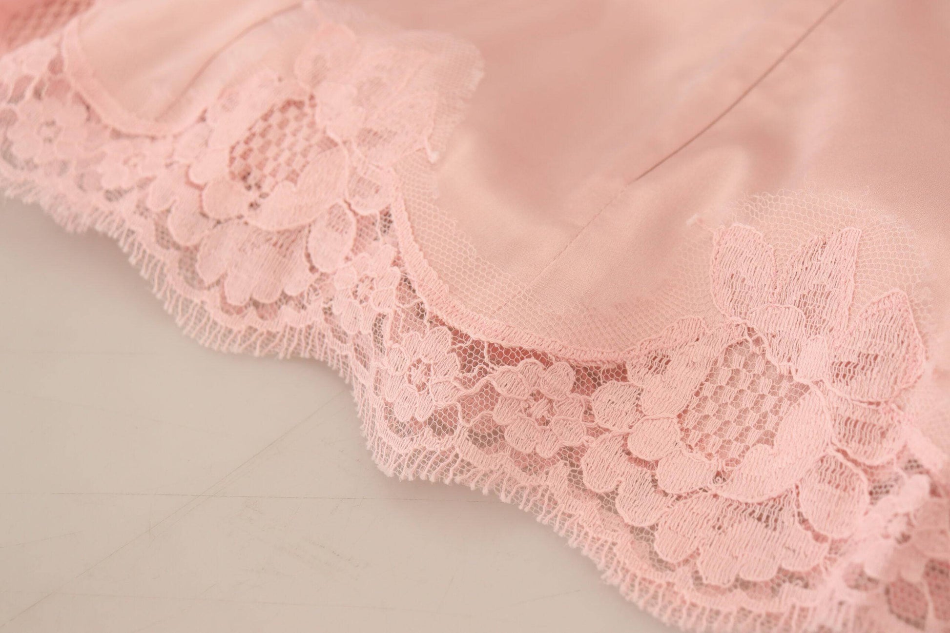 Dolce & Gabbana Elegant Sheer Lace Sleeveless Blouse in Pink - IT40|S