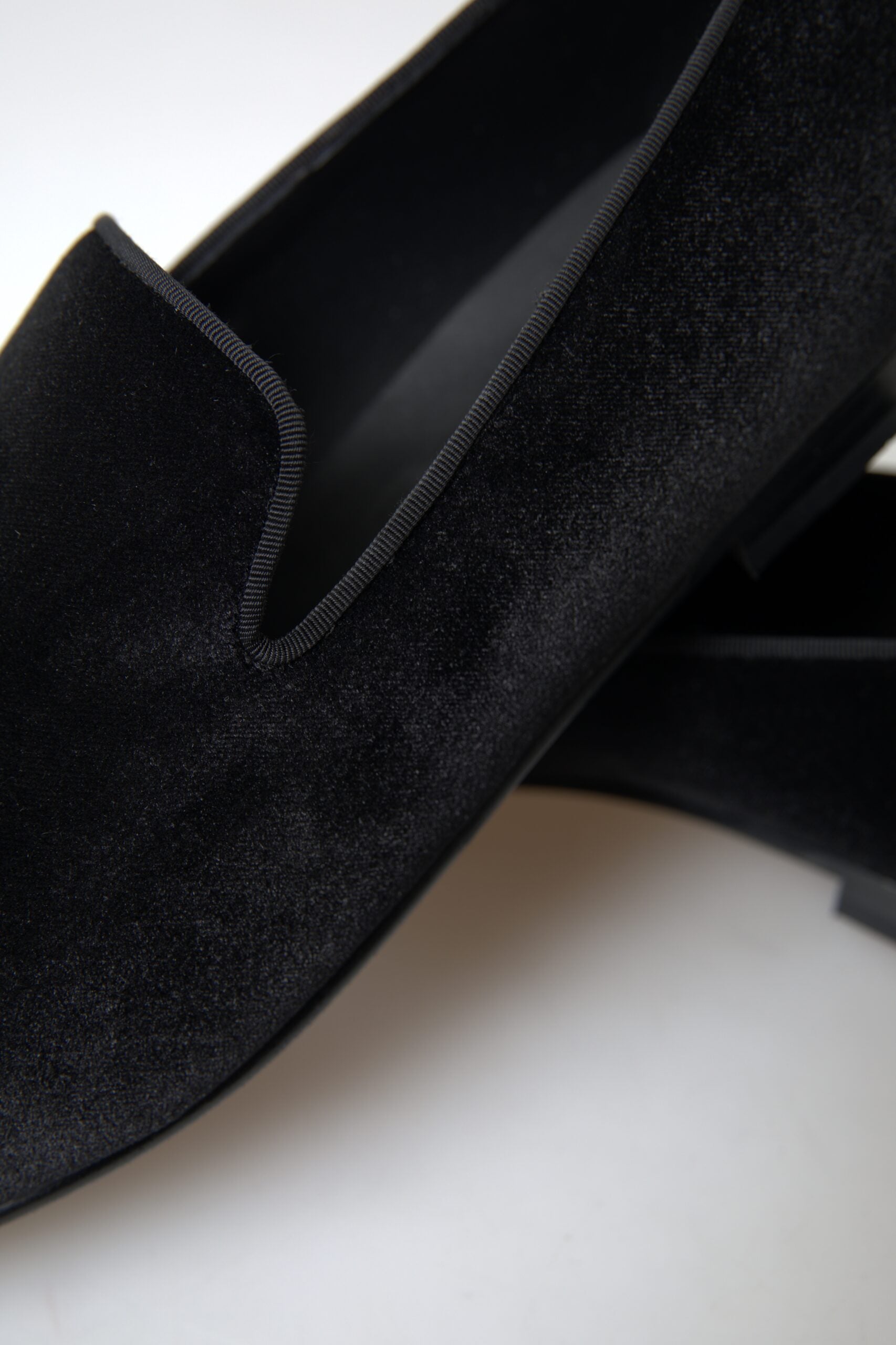 Dolce & Gabbana Elegant Velvet Black Loafers for Men - ACCEXO