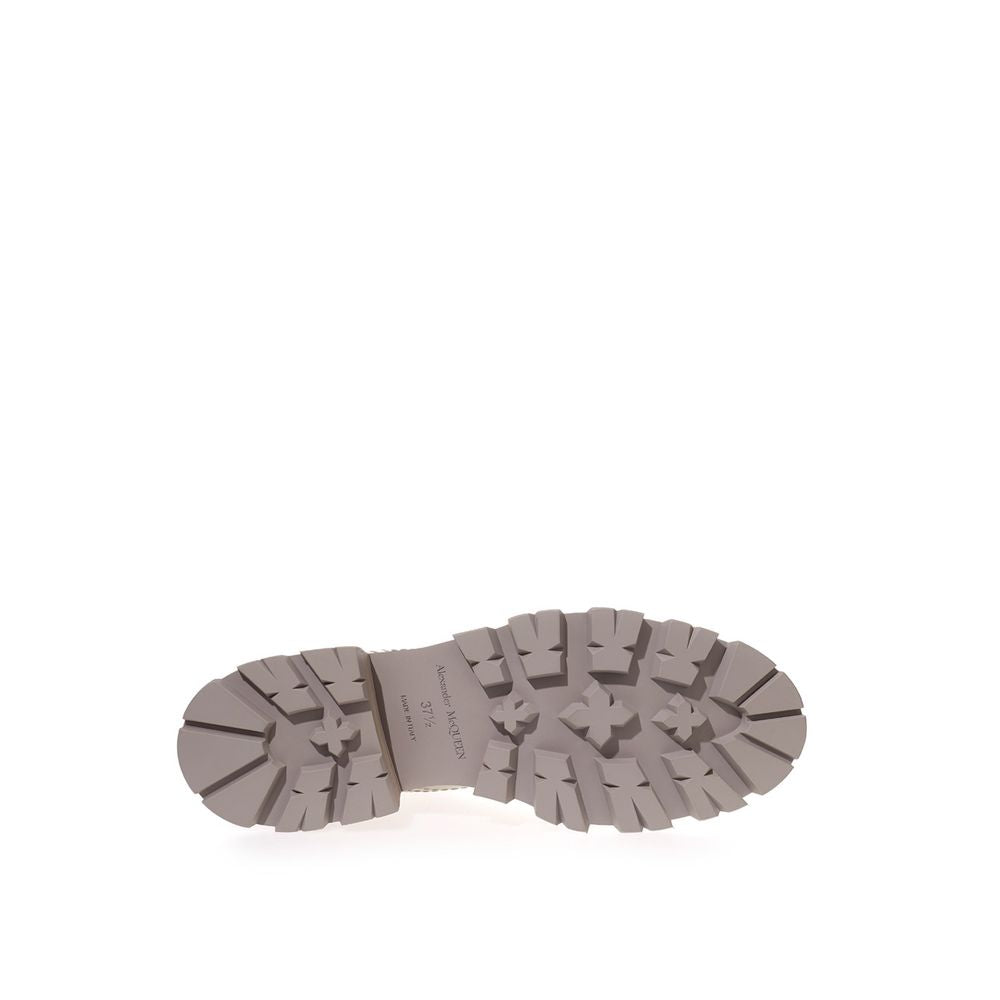 Alexander McQueen Chic Gray Leather Boots for Elegant Steps - ACCEXO
