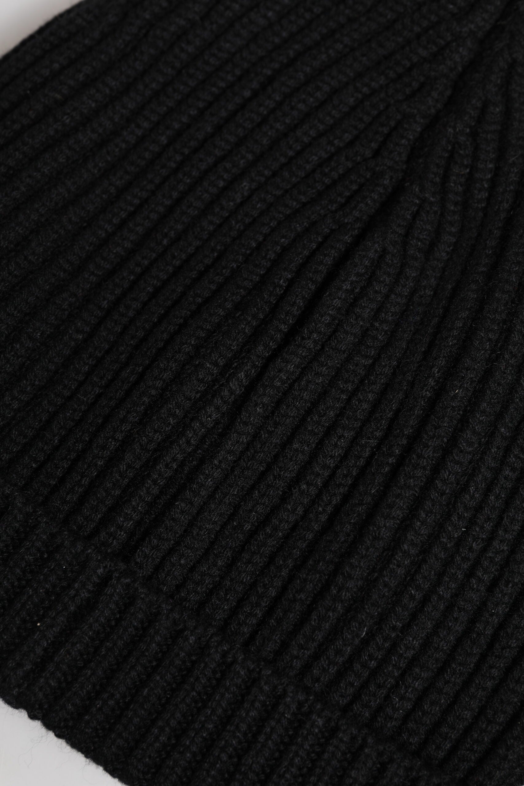 Dolce & Gabbana Black Cashmere Knitted Winter Beanie Hat - ACCEXO