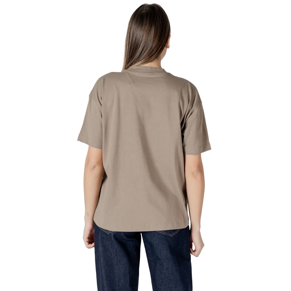 Woman’s taupe t-shirt from Calvin Klein Jeans Beige Cotton Tops collection