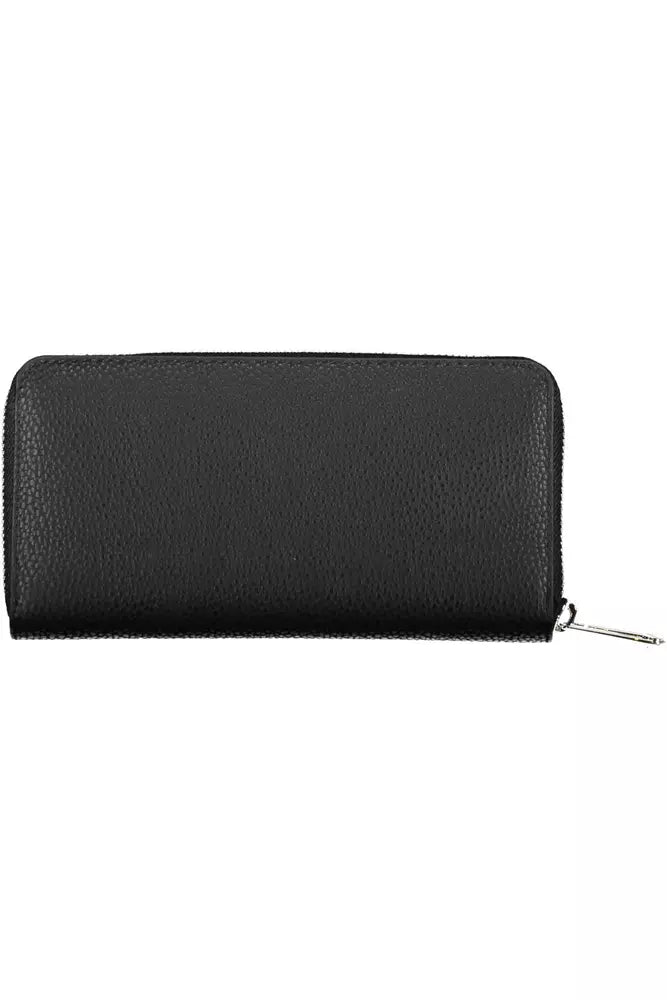 Tommy Hilfiger black zippered wallet made of durable polyethylene for women